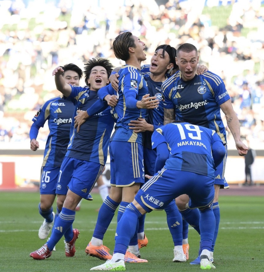 Surge um novo campeão no futebol japonês