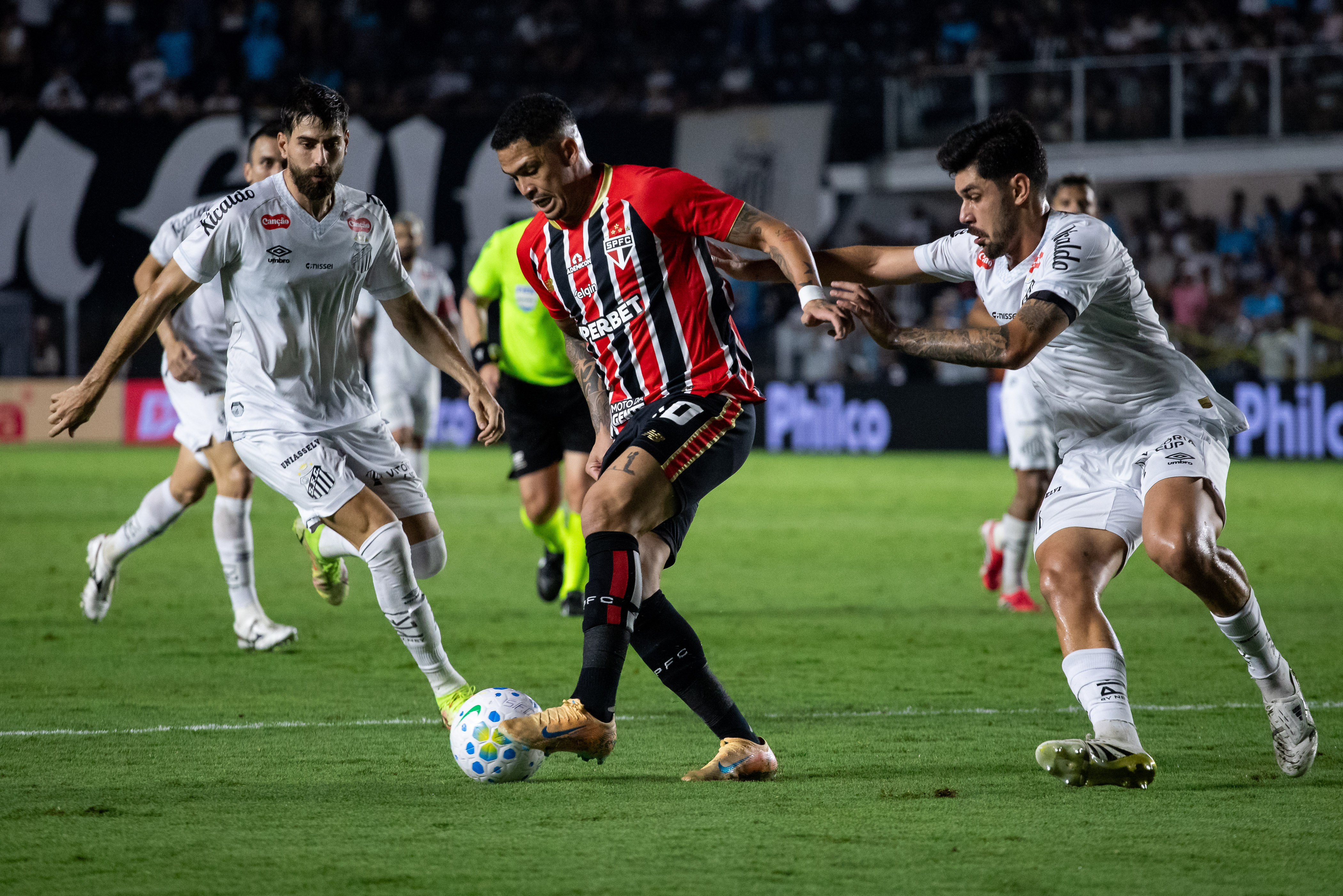 Santos e São Paulo ficam no empate pela segunda rodada do Brasileirão
