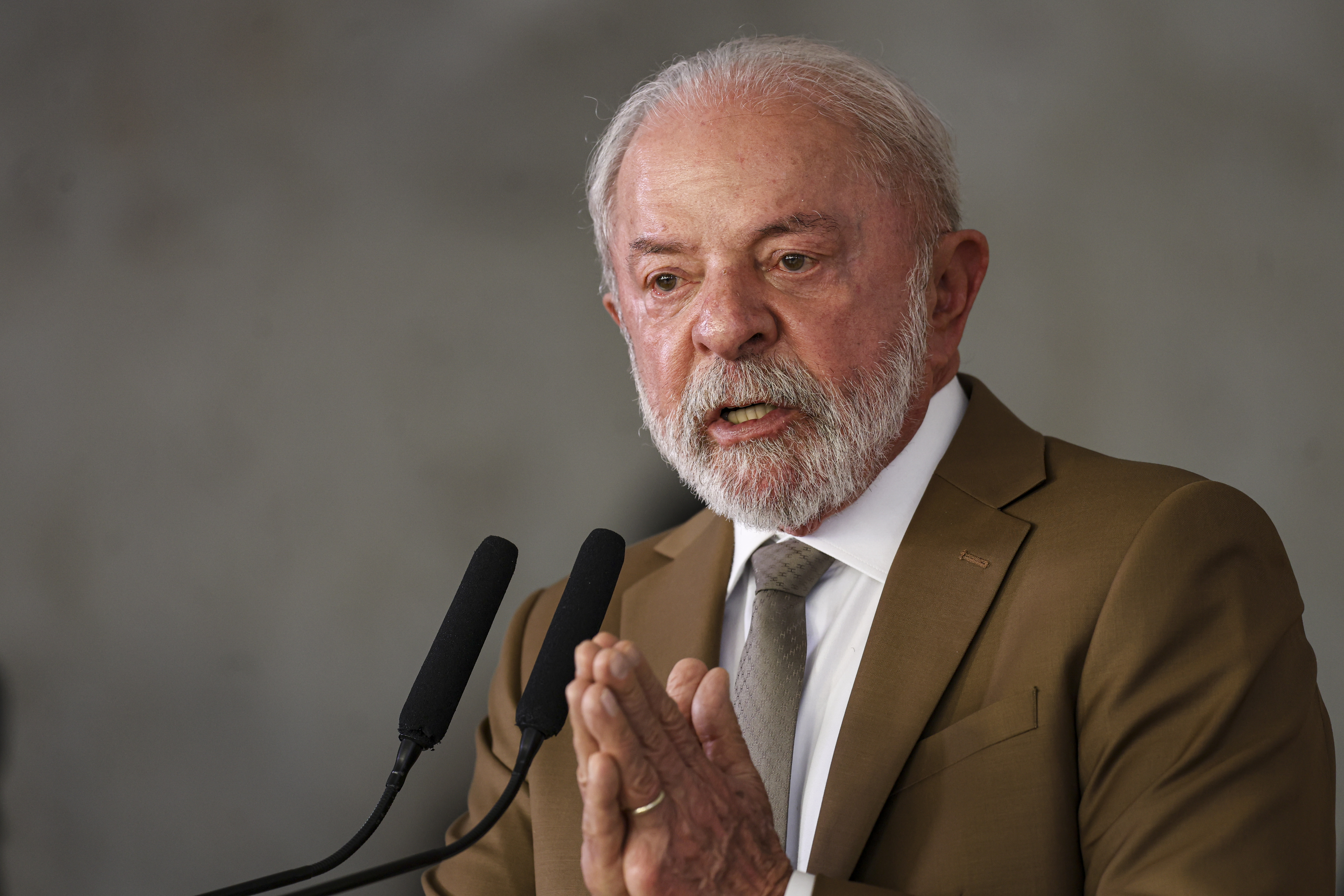 Lula sanciona lei que amplia acesso a terapias avançadas contra o câncer no SUS episode artwork