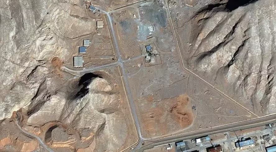 Justificativa dos ataques ao Irã por suposta arma nuclear não corresponde à realidade, diz especialista episode artwork