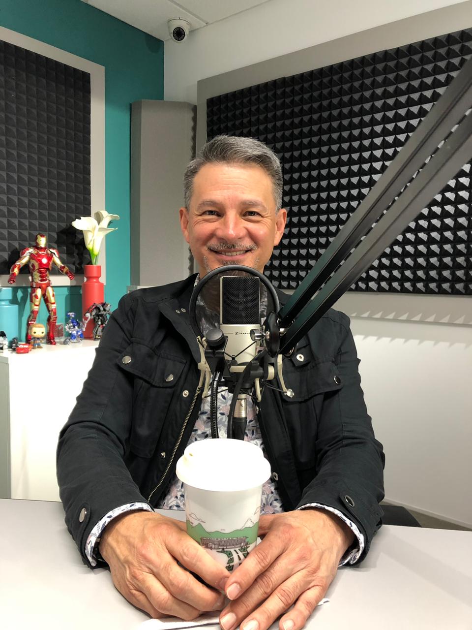 Episodio #52 - Pastor Cash Luna / Emprendedor - MBPodcast episode artwork