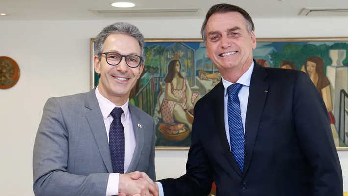 Zema critica prisão de Bolsonaro e chama decisão de ‘arbitrária e vergonhosa’