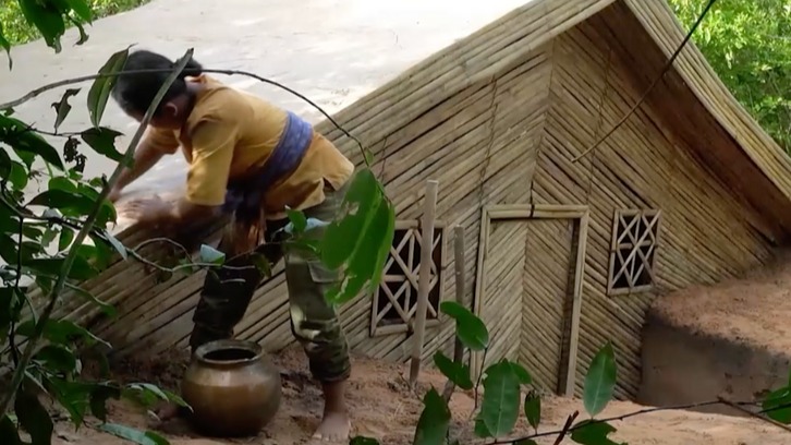 This Underground House Has a Luxury Twist You’d Never Expect episode artwork