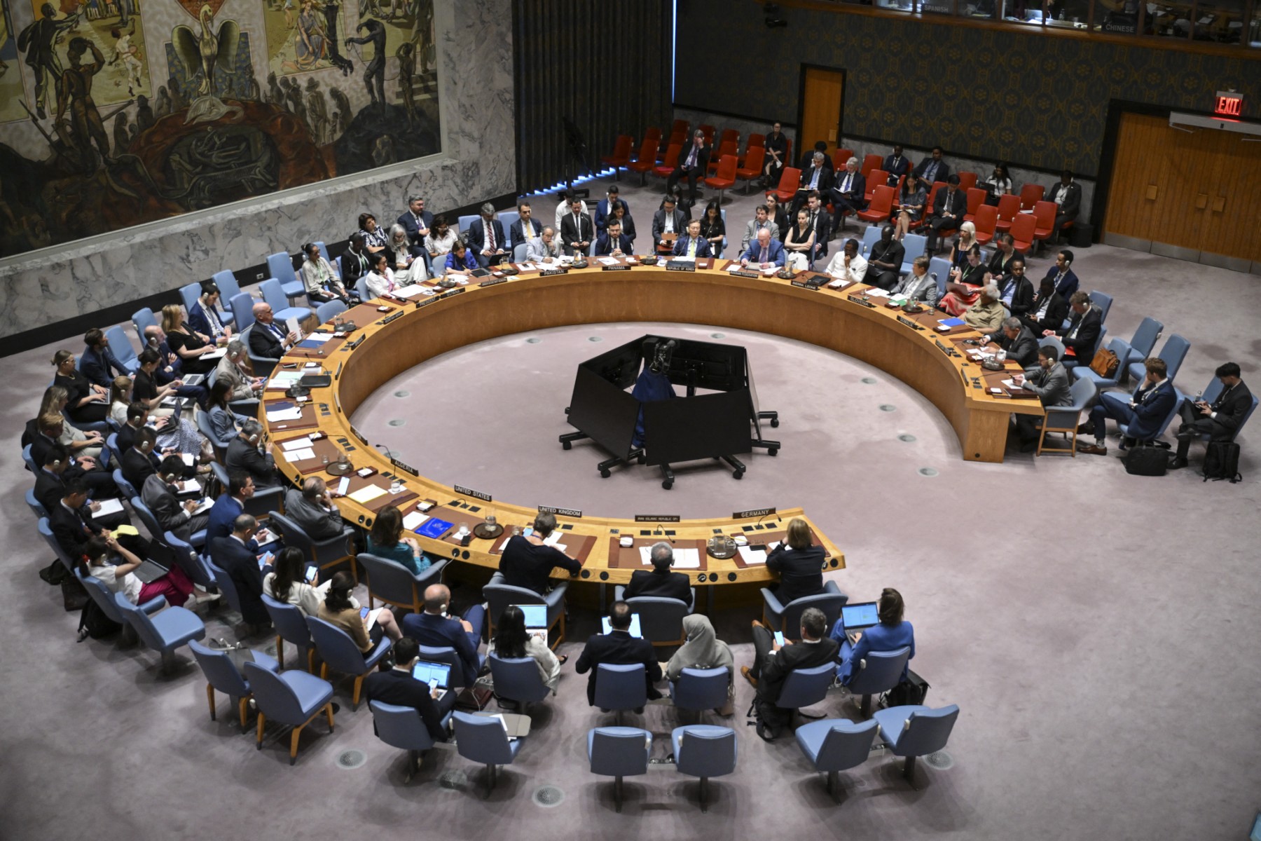 Agência nuclear da ONU acusa Irã de violar obrigação de não-proliferação nuclear episode artwork