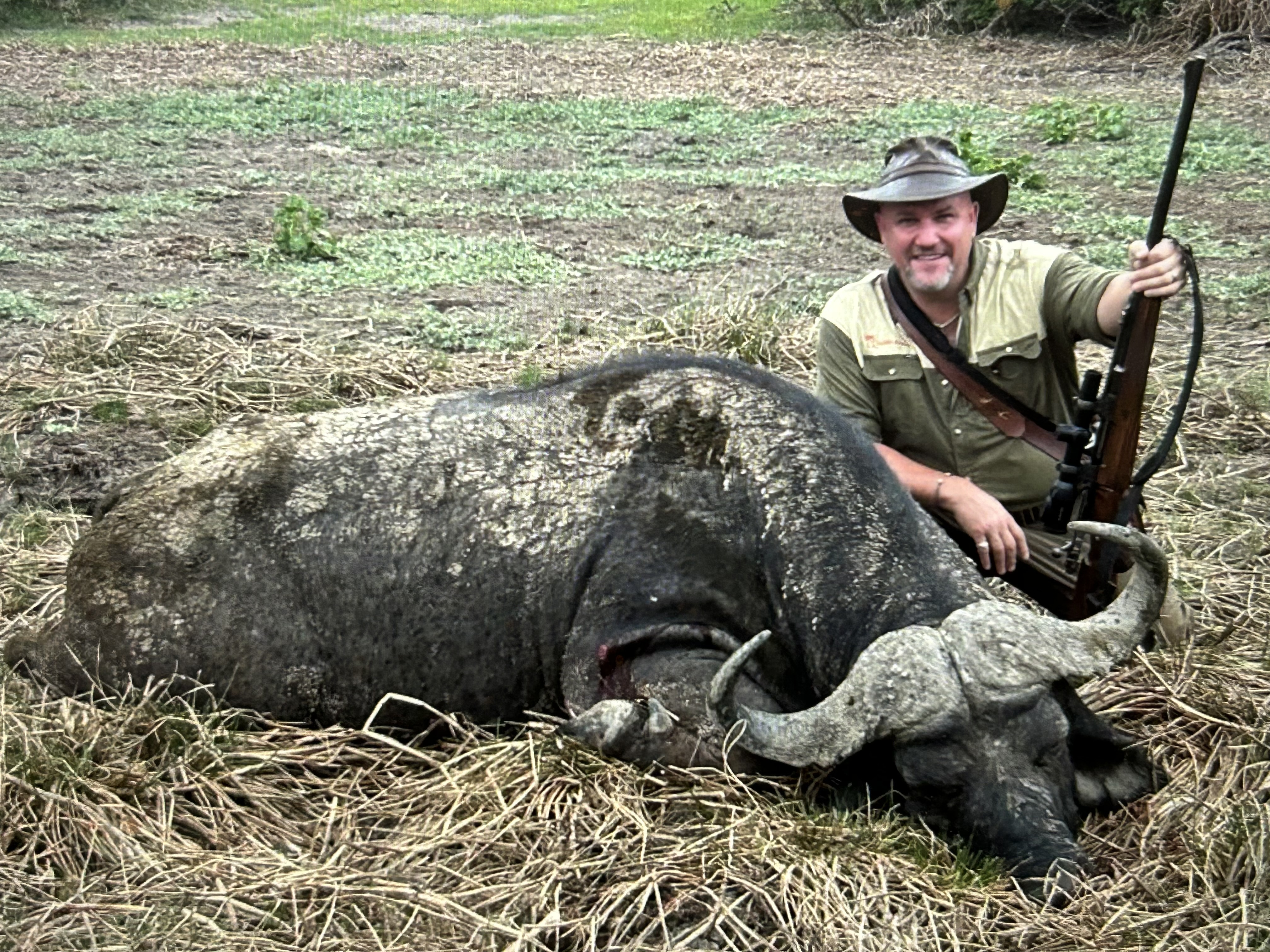 EP 402 Hunting African Game with Phil Massaro episode artwork