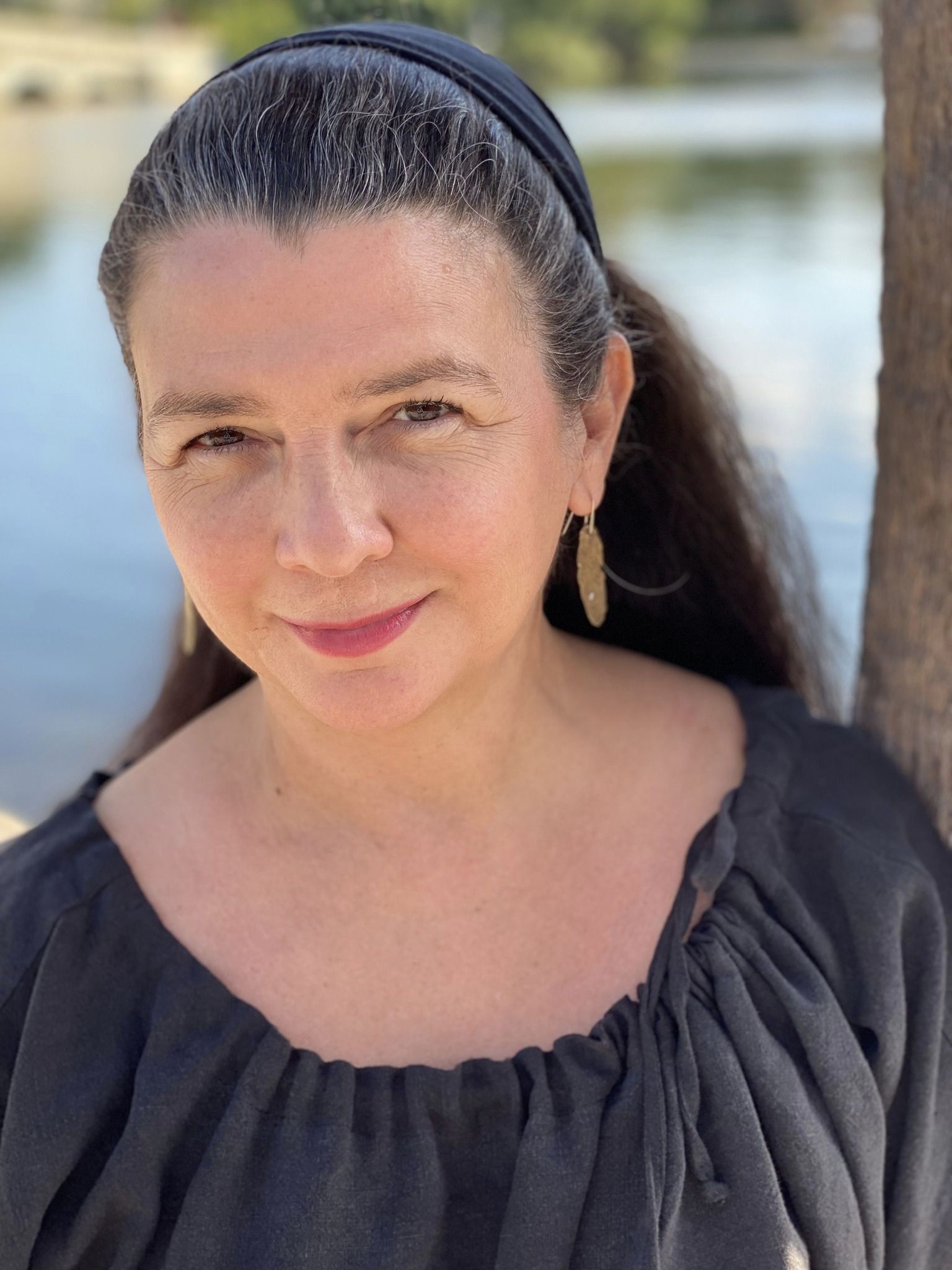 Episode 597 Featuring Heather Sellers - Acclaimed Poet, Author and Professor episode artwork