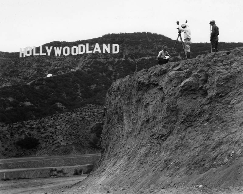 The Case of the Hollywood Themed Streets: Sunset Blvd v. Hollywood Land episode artwork