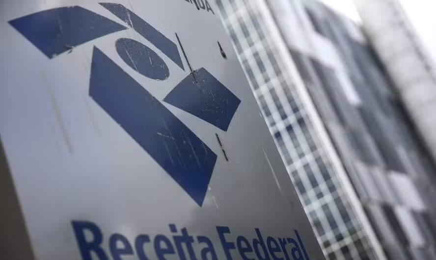 Auditor investigado por acesso a dados de ministros do STF é afastado de cargo de chefia episode artwork