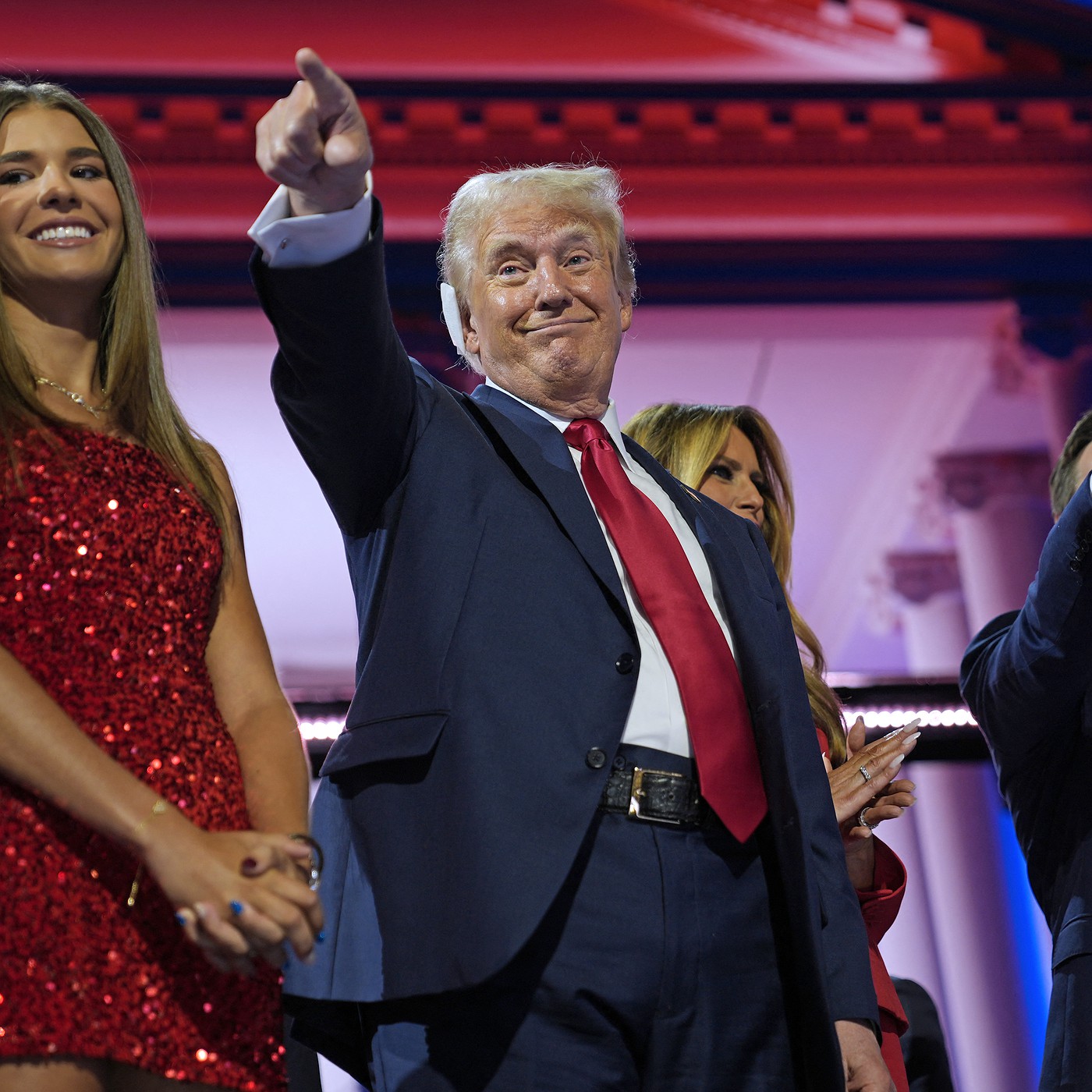 'Trump tem uma mensagem clara, o que os democratas não têm'