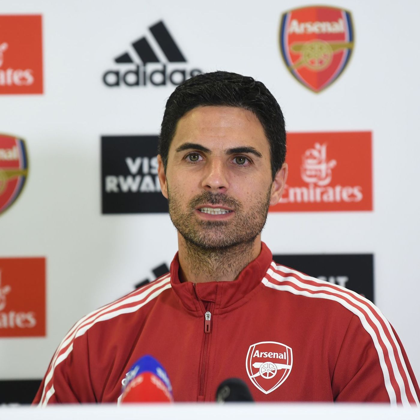 “HE’S NOT AVAILABLE FOR SELECTION” | Mikel Arteta previews Leeds vs Arsenal | Press Conference episode artwork