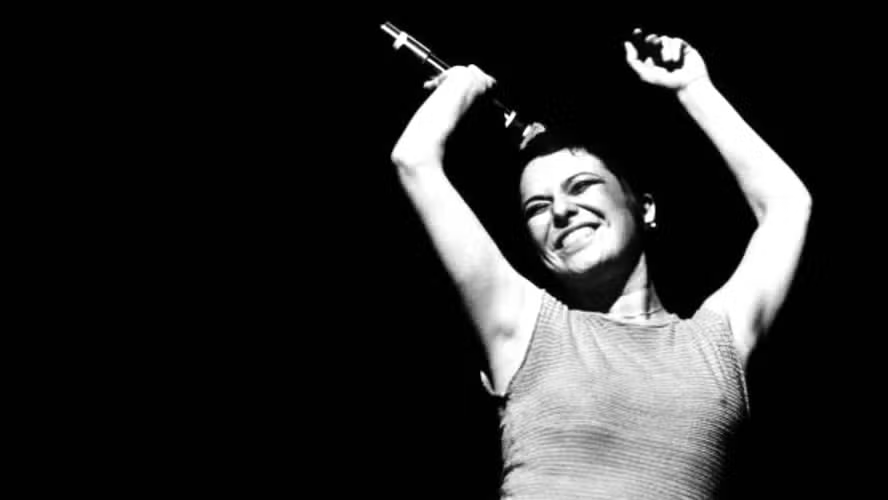 Nos 44 anos sem Elis Regina, Pedro Mariano fala sobre o legado da mãe: 'acima de tudo, a verdade' episode artwork
