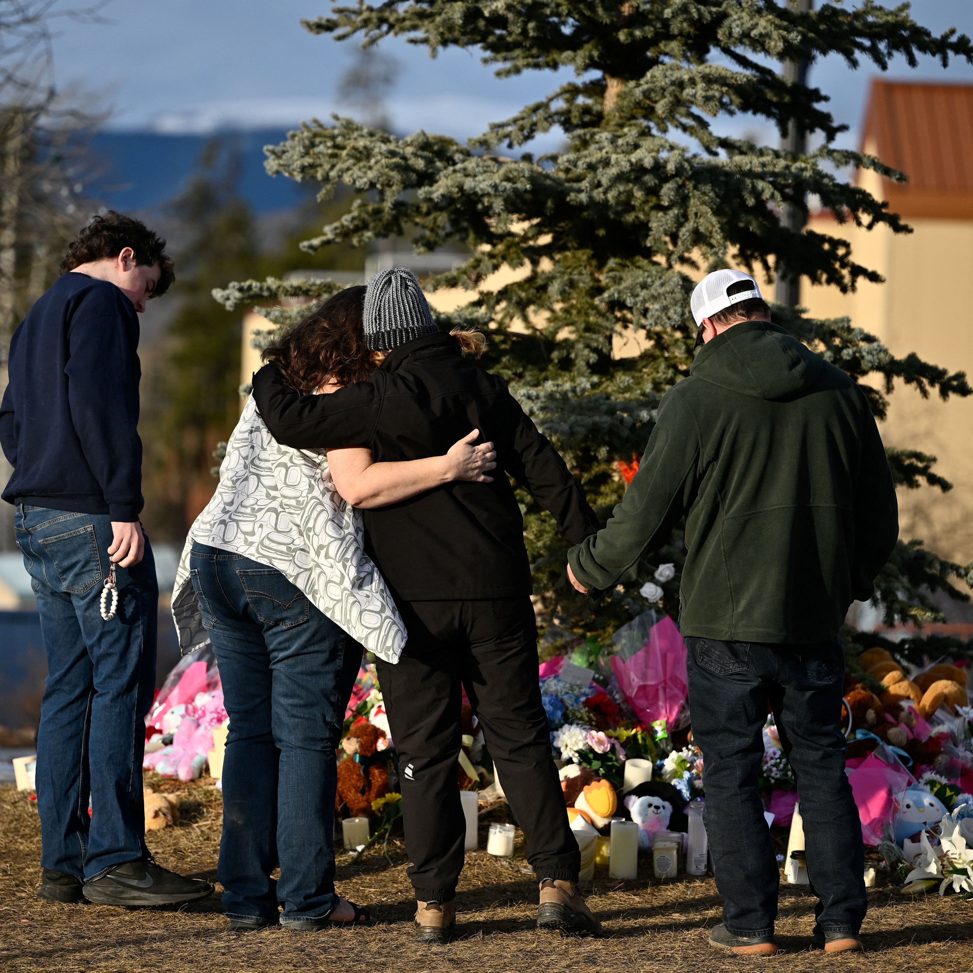 Canadian shooter, Bondi grilling, and Olympic helmet ban