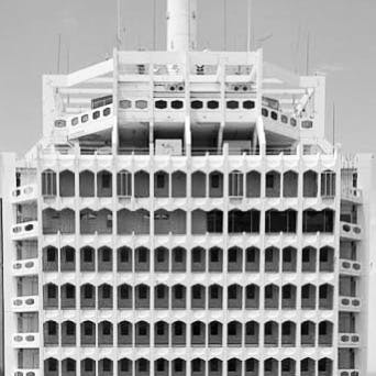 Dubai’s First Skyscraper