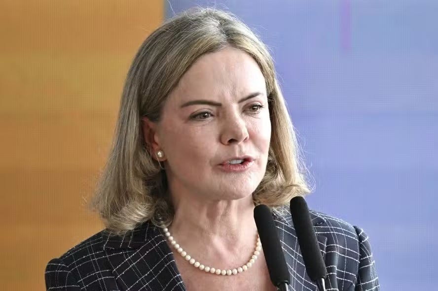 Gleisi Hoffman reage à fala da Casa Branca sobre uso de força militar: 'cúmulo da conspiração' Gleisi Hoffman reage à fala da Casa Branca sobre uso de força militar: 'cúmulo da conspiração'