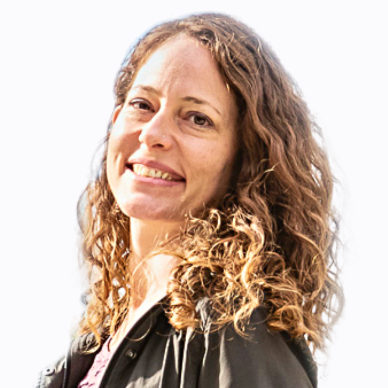 238: Work-Travel Programs for Remote Professionals, Co-Living Around the World, and Finding Digital Nomad Communities with Nora Dunn