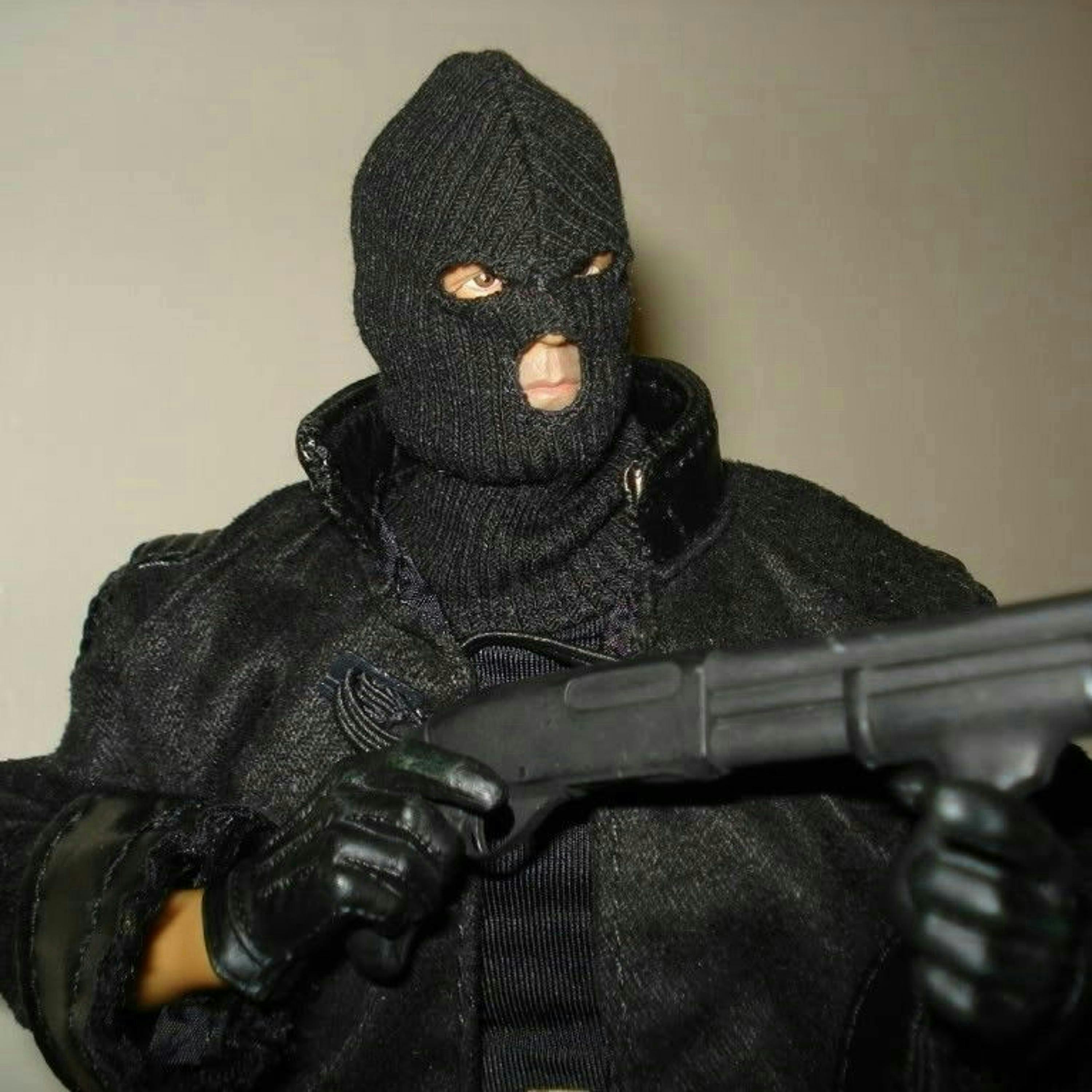 177 - Brandon Robs a Drug Dealer