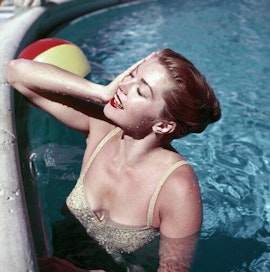156: Esther Williams and the Birth of Waterproof Makeup (Make Me Over, Episode 5)