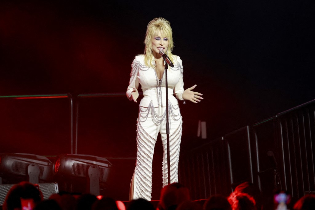 Ícone da música country, Dolly Parton morre aos 80 anos episode artwork