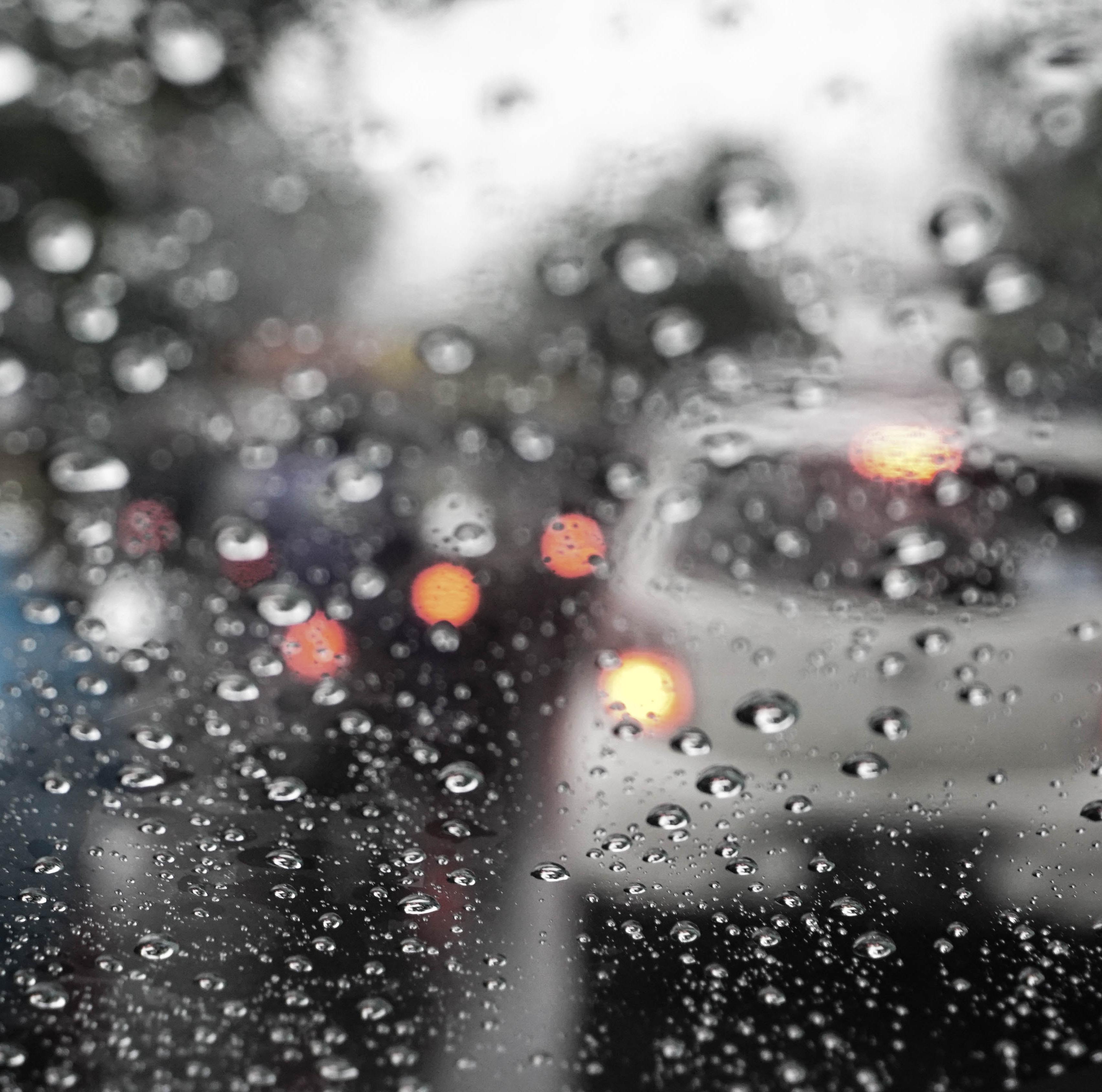 Calming Rain Falling on Car Windshield: 8-Hour Tranquil Rain Soundscape for Relaxation, Studying & Sleep