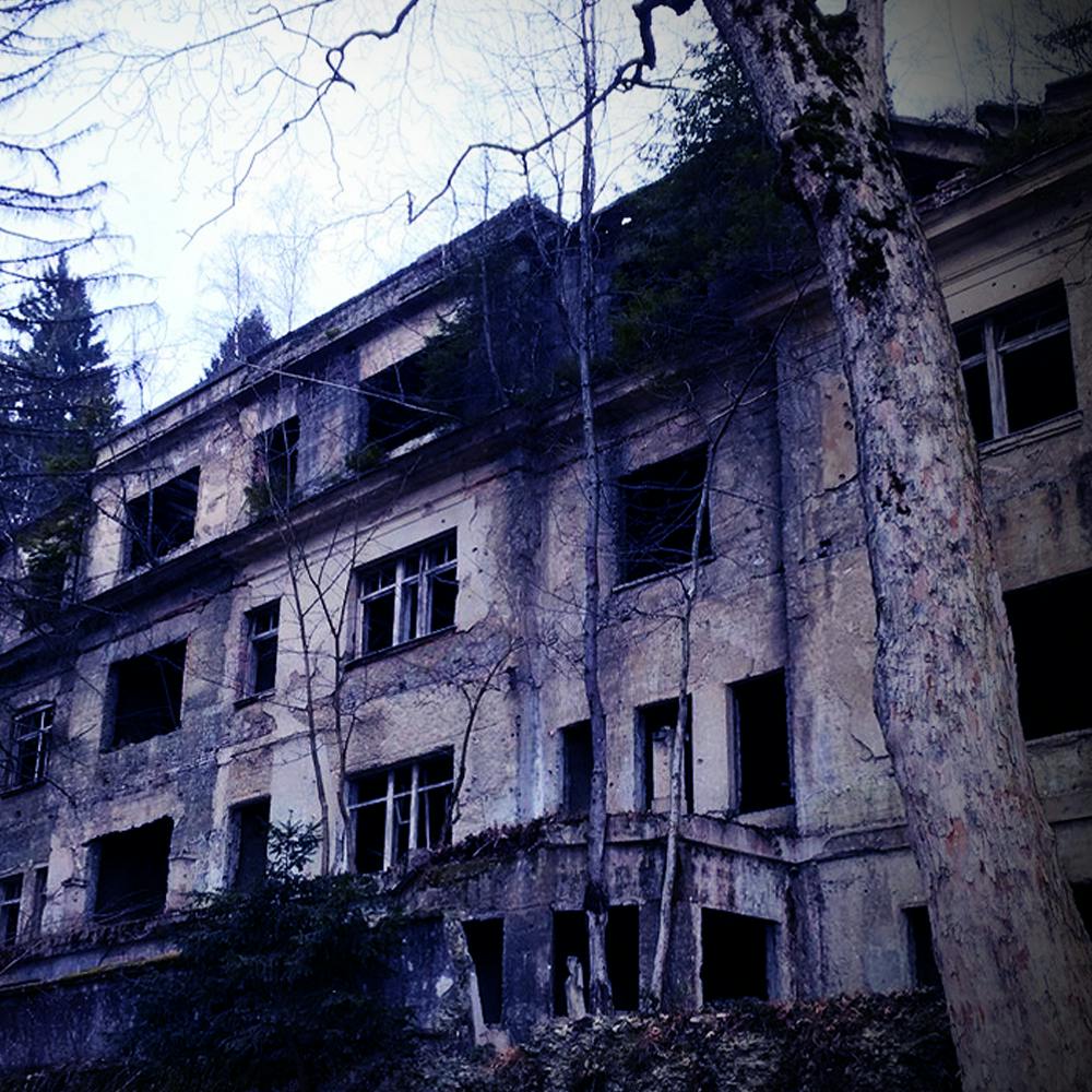 I Explored An Abandoned Sanatorium