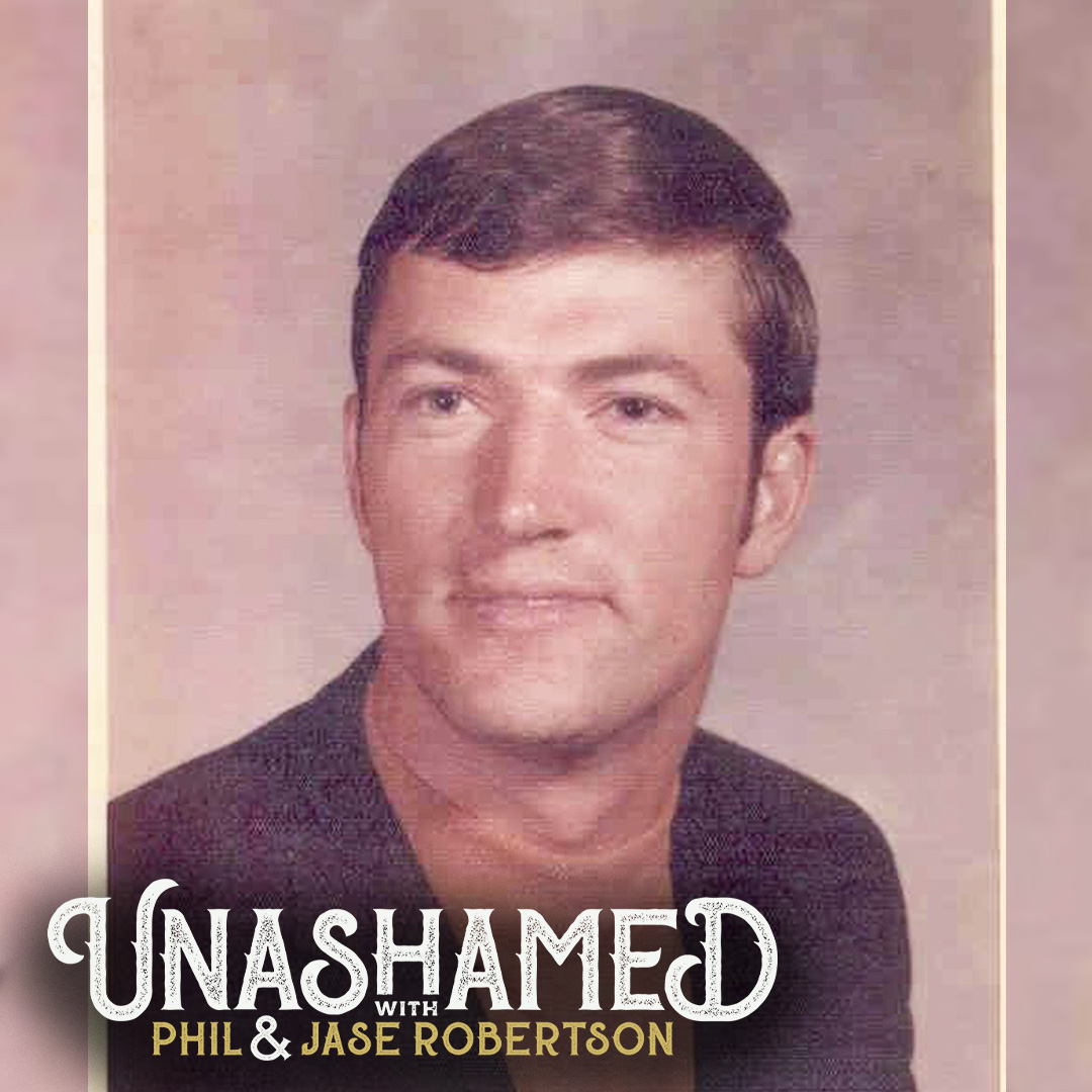 Ep 828 | Phil Learns a Lesson That Cost Him His Beard & Jase Gets Schooled on Marriage by His Son