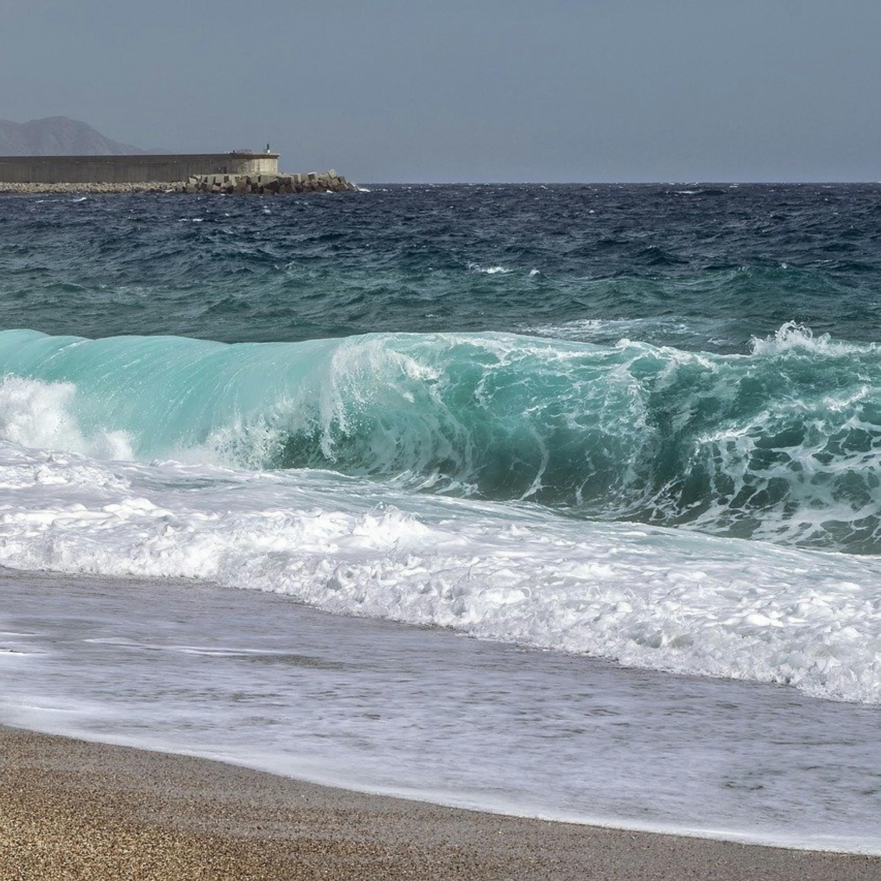 Sumérgete en un SUEÑO Profundo con el Sonido de las OLAS y la MÚSICA Relajante episode artwork