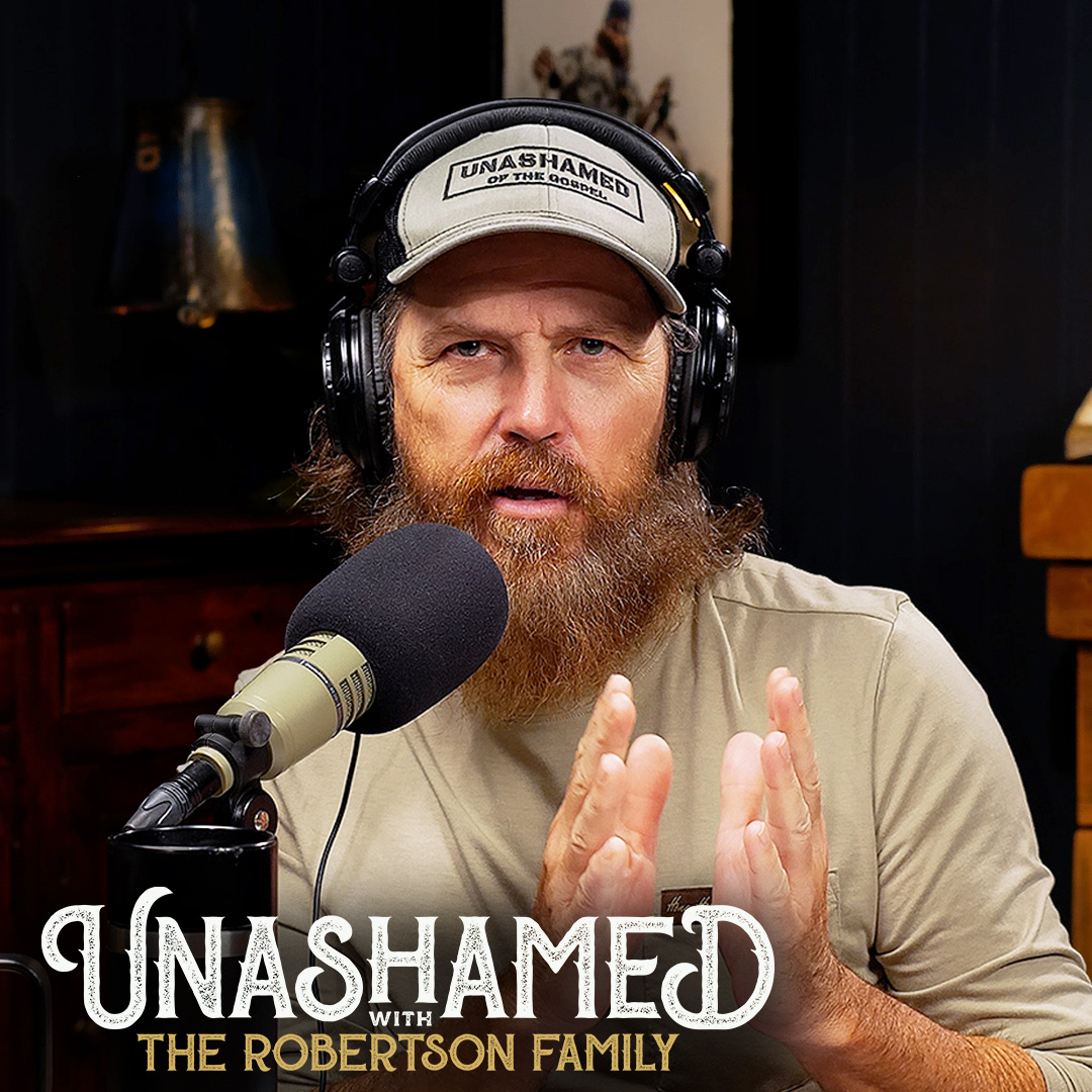 Unashamed with the Robertson Family - Ep 1405 | The Secret to the Robertson Family’s Strange Talent for Surviving Big Fights episode artwork