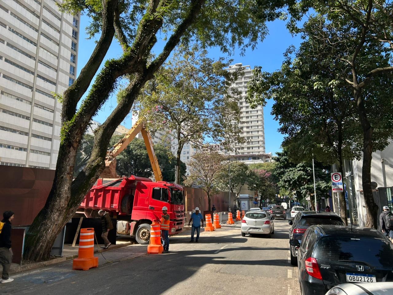Rua Oscar Freire lidera registros de roubos em Pinheiros, bairro com mais assaltos em São Paulo episode artwork