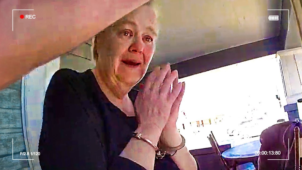 Evil Mother Realizes Children Escaped And Found Police