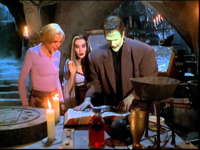 Munsters Scary Little Christmas (1996) episode artwork