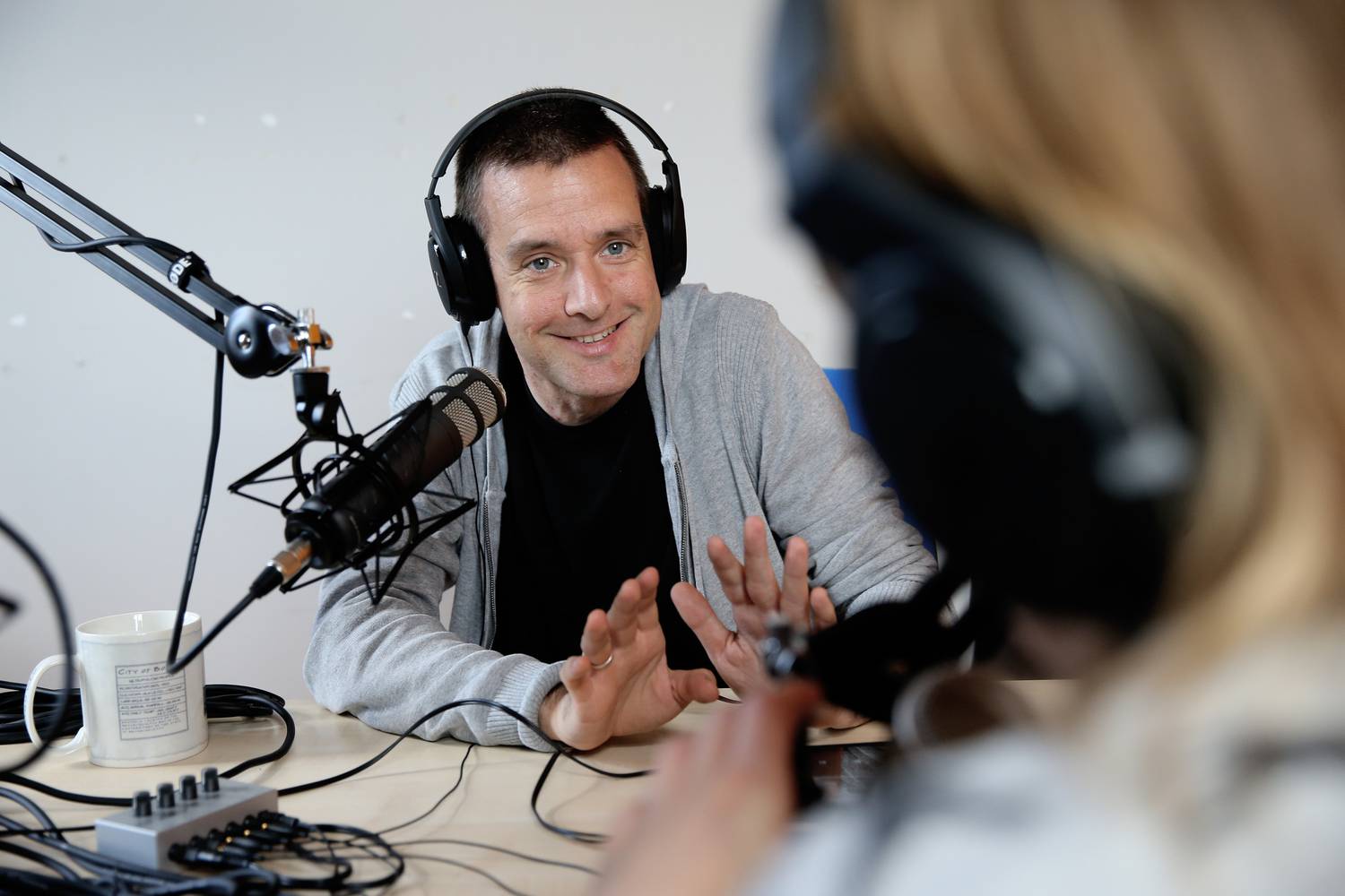 A rádió nem játssza a számaimat, de nem zavar - Interjú Tövisházi Ambrussal