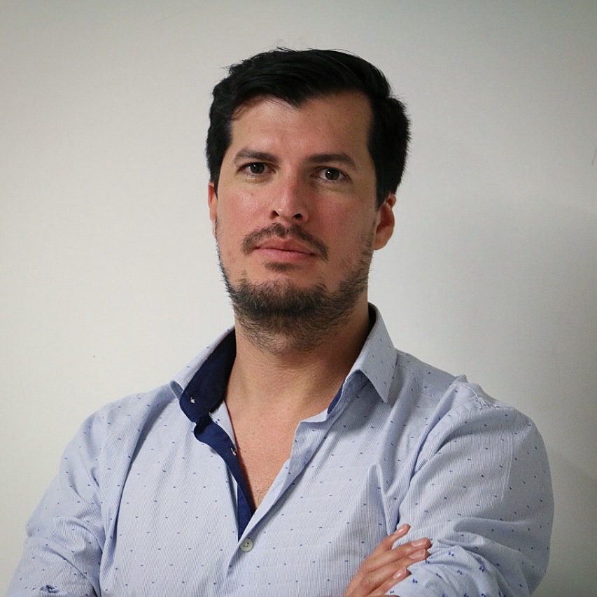 Episodio #26 - Como aprovechar la necesidad de innovar con Carlos Cabrera episode artwork
