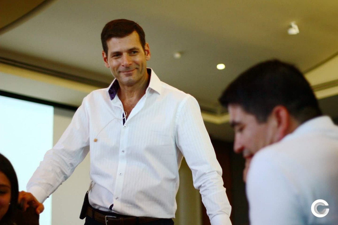 Carlos Castillo Leadership