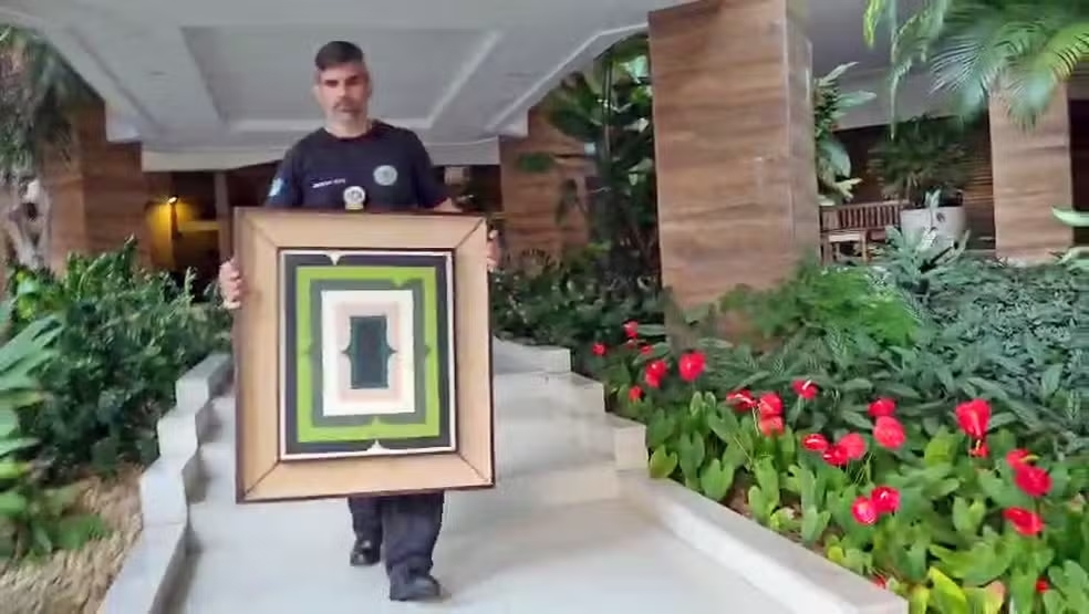 Mulher presa por chefiar esquema de fraude milionário é exonerada de cargo da Casa Civil do Rio episode artwork