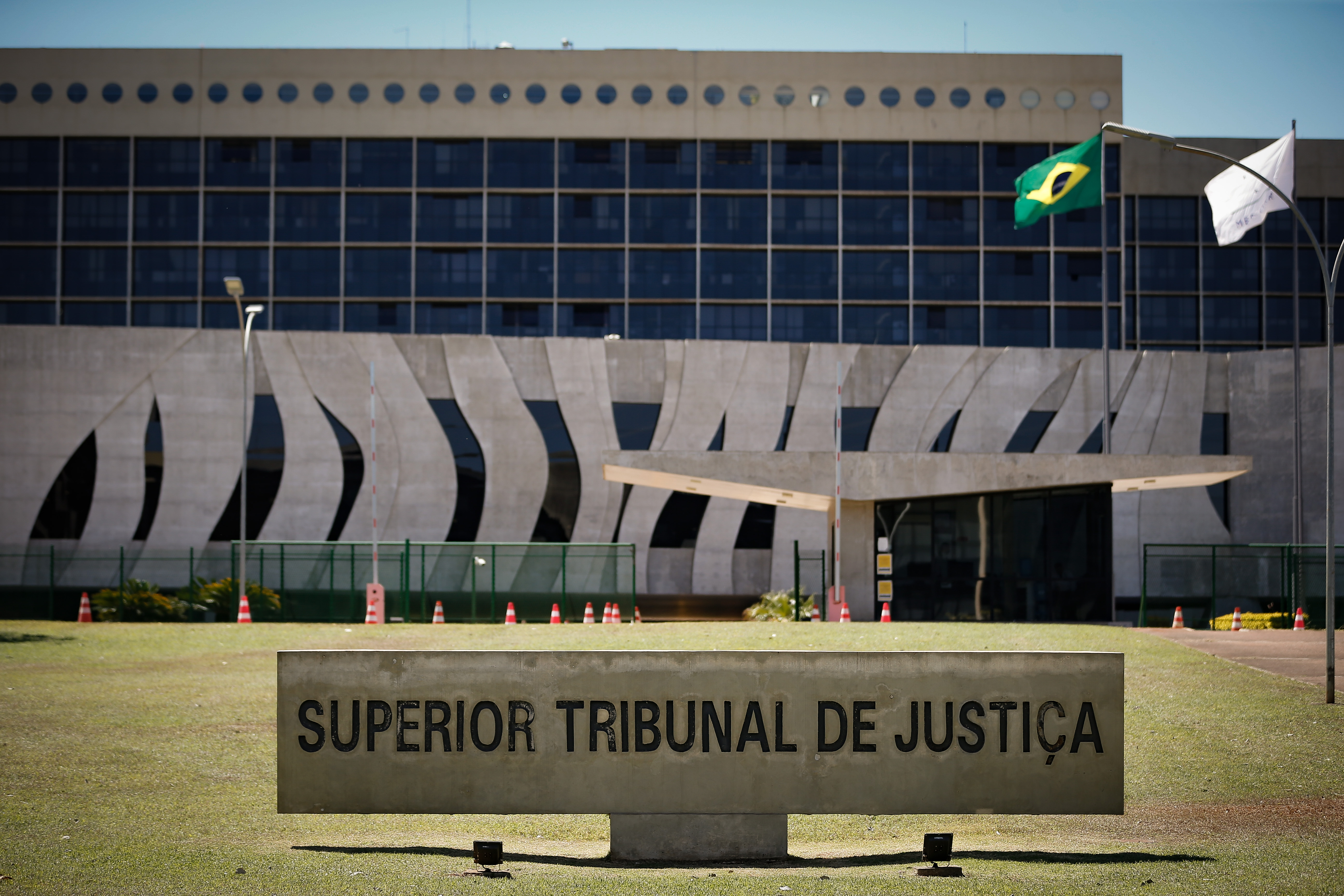 PF realiza operação contra ex-servidor do STJ suspeito de vazar informações a Willer Tomaz episode artwork