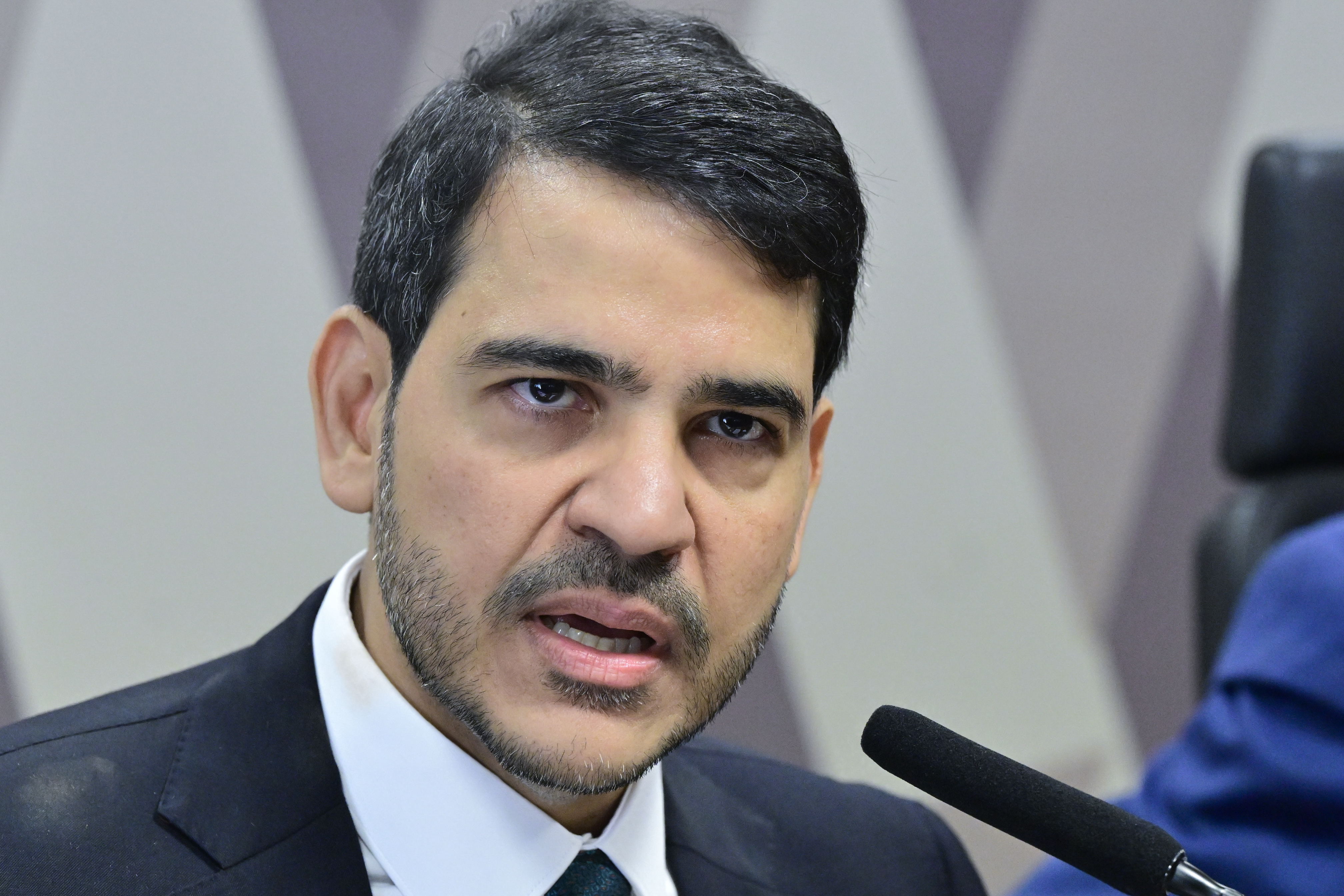 Jorge Messias diz ser contra o aborto em sabatina na CCJ do Senado