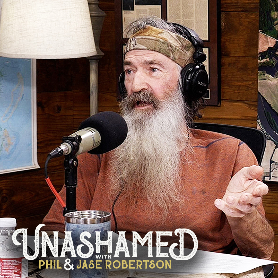 Ep 690 | Phil Thinks Alexa Is an Atheist & What’s It Like Being Married to a Robertson?