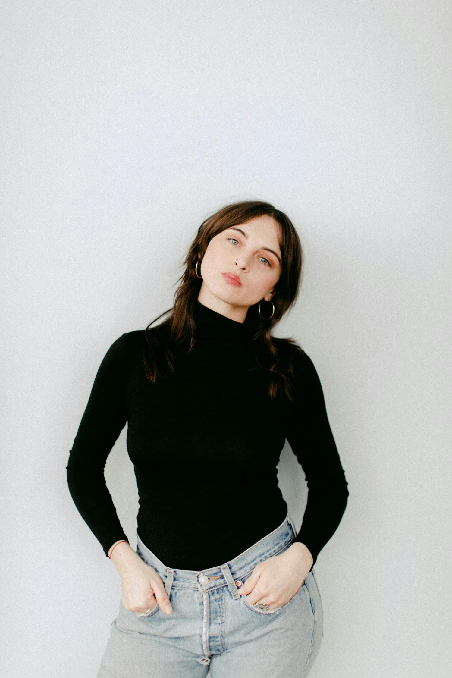 Episode 27 - Anika Pyle (Musician, Poet) Episode 27 - Anika Pyle (Musician, Poet)