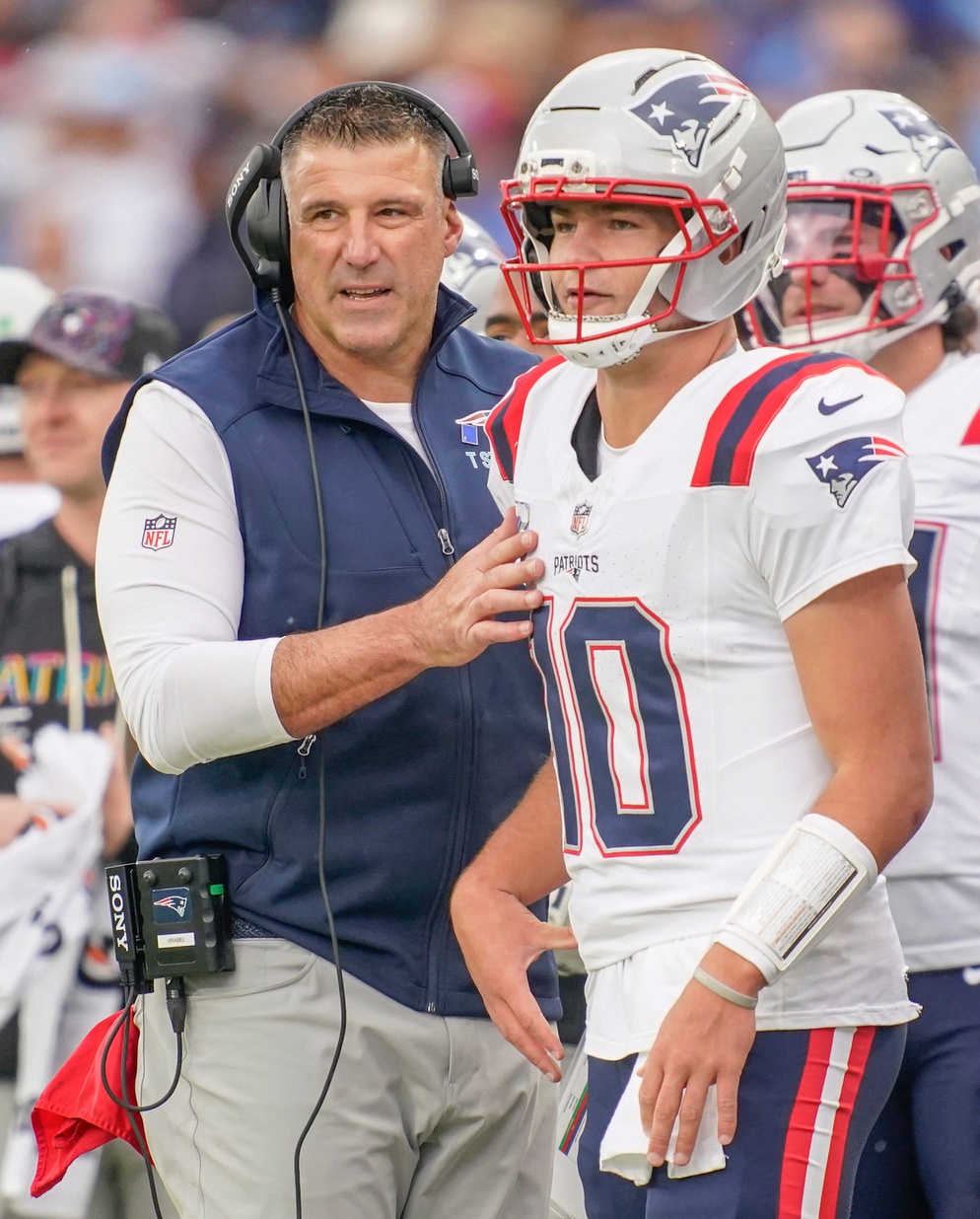 Bedard on Maye, Patriots' win over the Titans with 98.5 The SportsHub 10.19.25