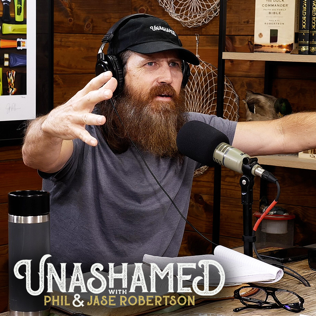 Ep 754 | Phil Gets a Visit from a Japanese Convert & Jase ALMOST Pays for a Tired Mama’s Groceries