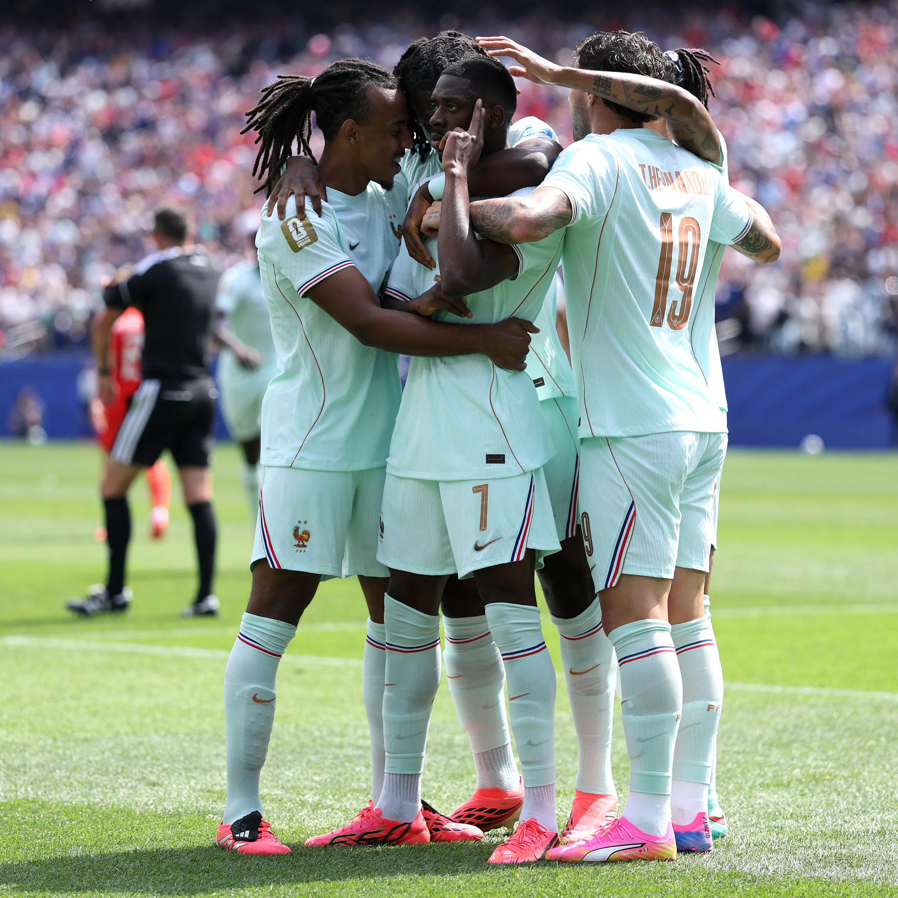 Dia 20 de Copa: França quer confirmar o favoritismo, definição do próximo adversário do Brasil e guia de jogos da terça-feira episode artwork