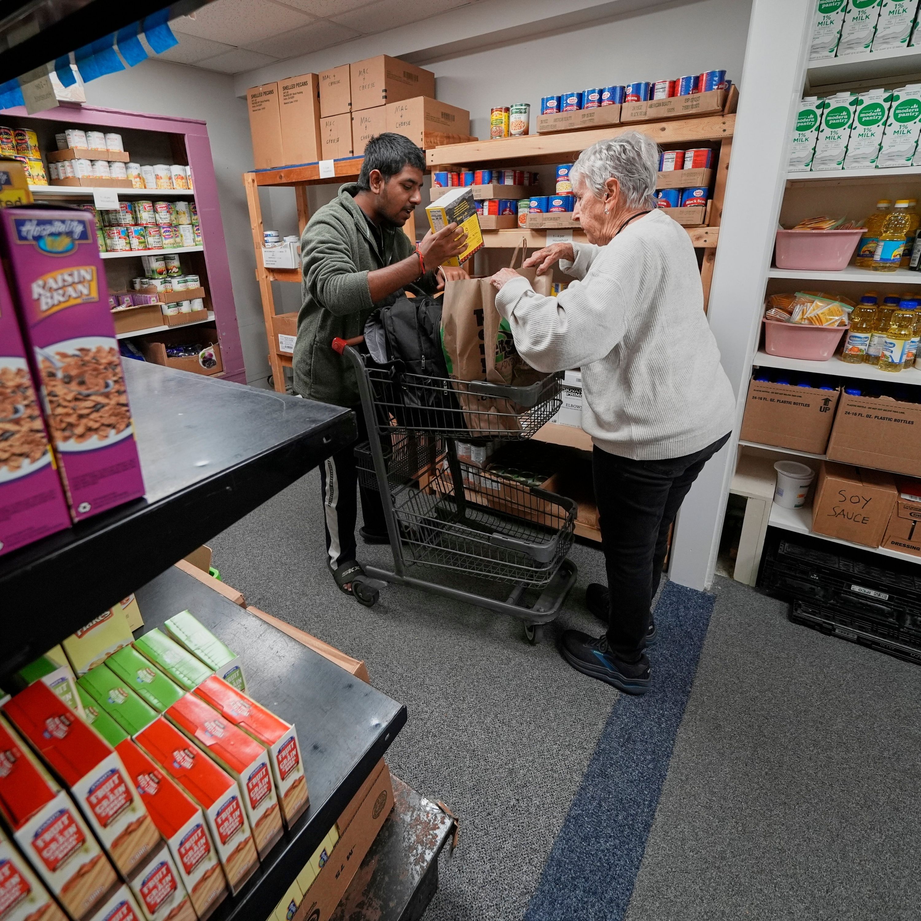 SNAP Benefits Face Shutdown Threat as Lawsuits Loom