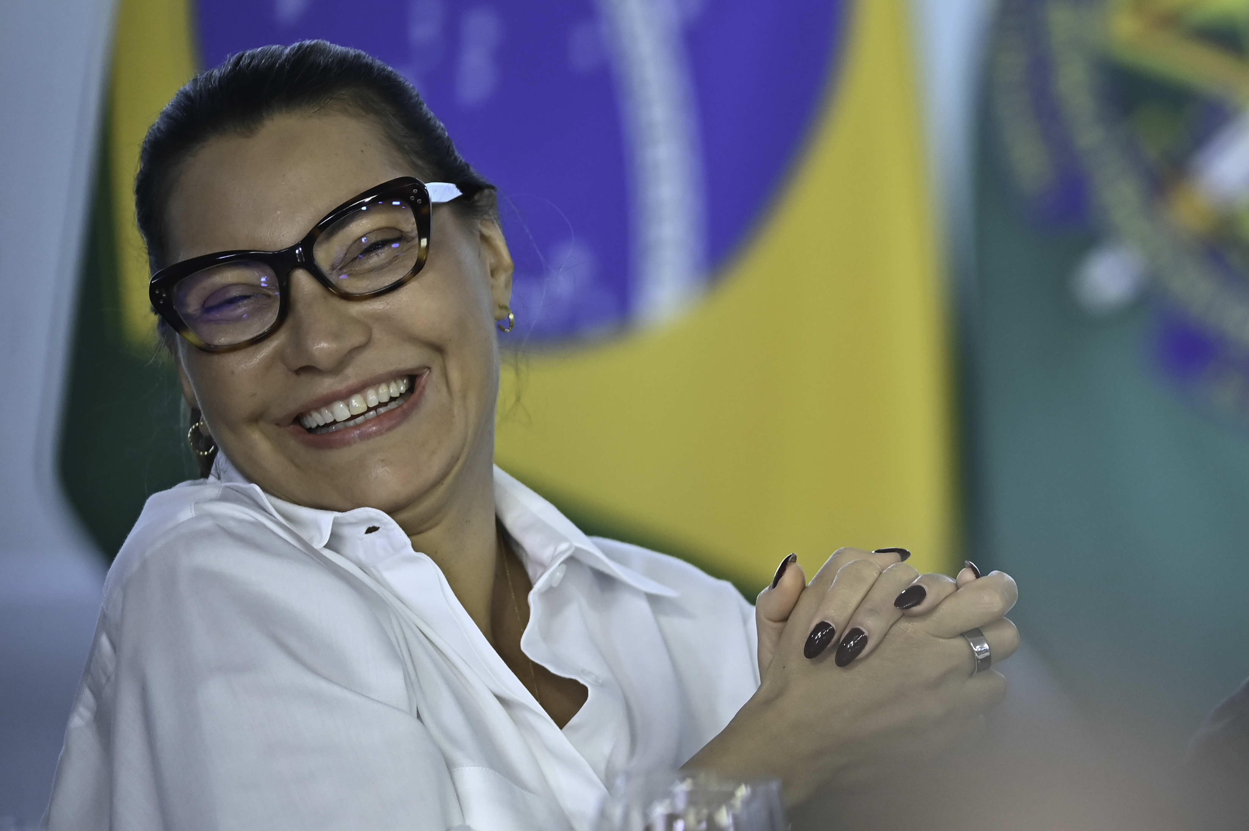 Oposição apresenta projeto para anular decreto que amplia poderes de Janja