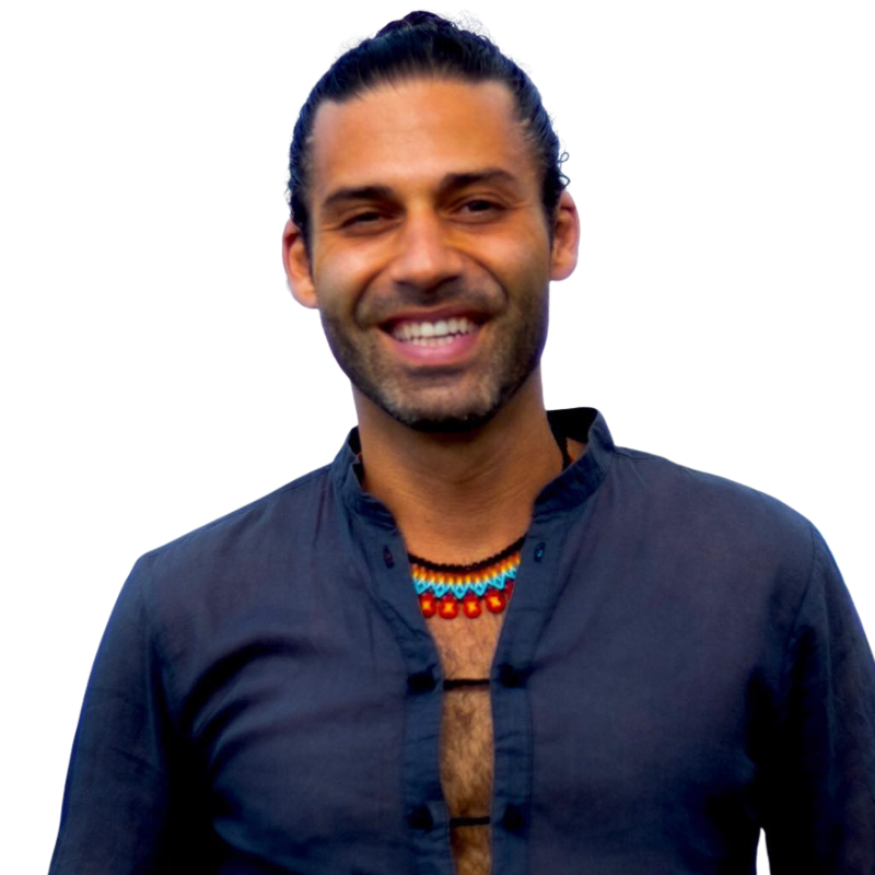 Building "Nomads Giving Back", Traveling the World for 9 Years, and Spending Time in 100 Countries with Tarek Kholoussy (Ep 178)