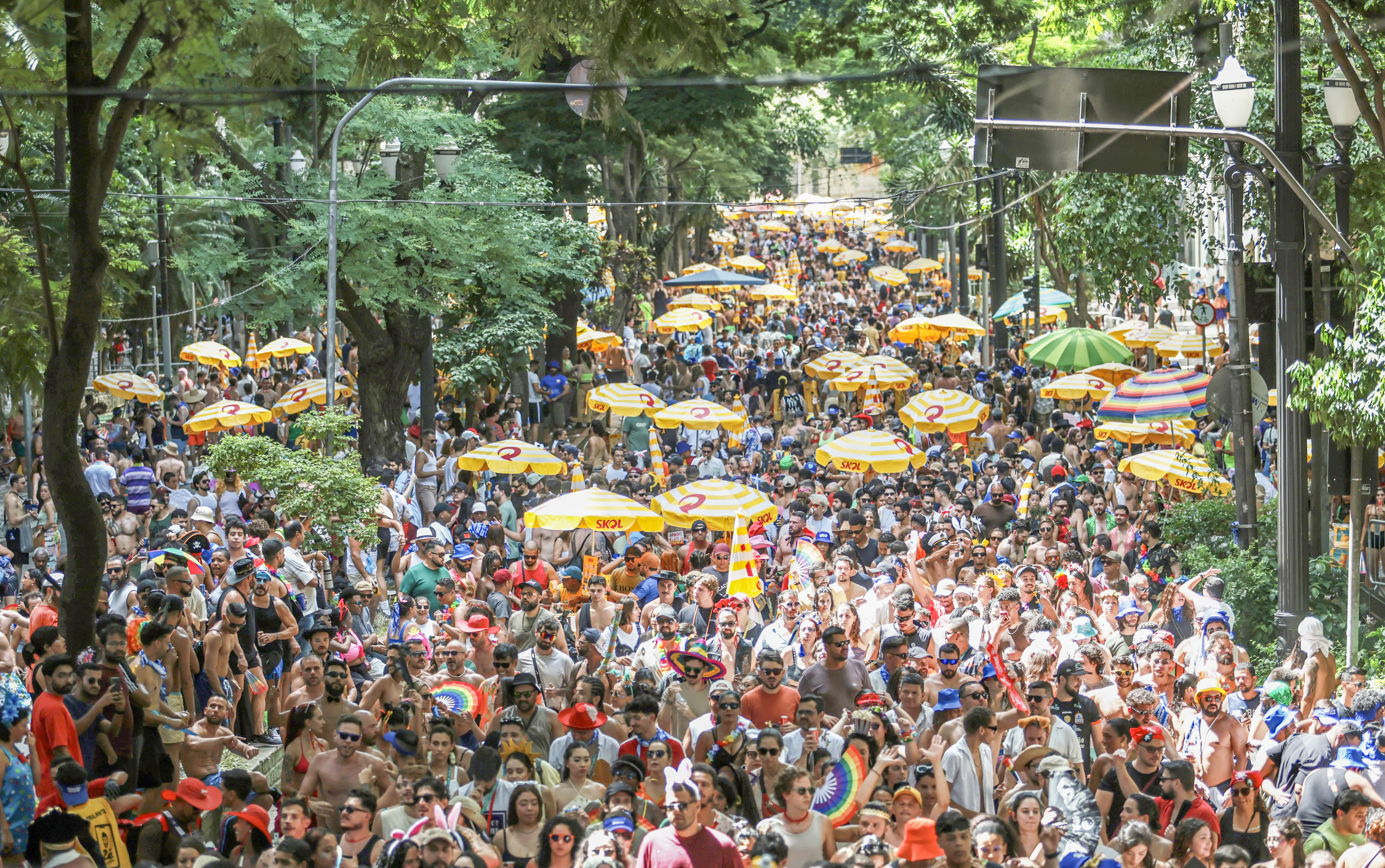 Menos filtro, mais vivência: o novo comportamento digital no Carnaval