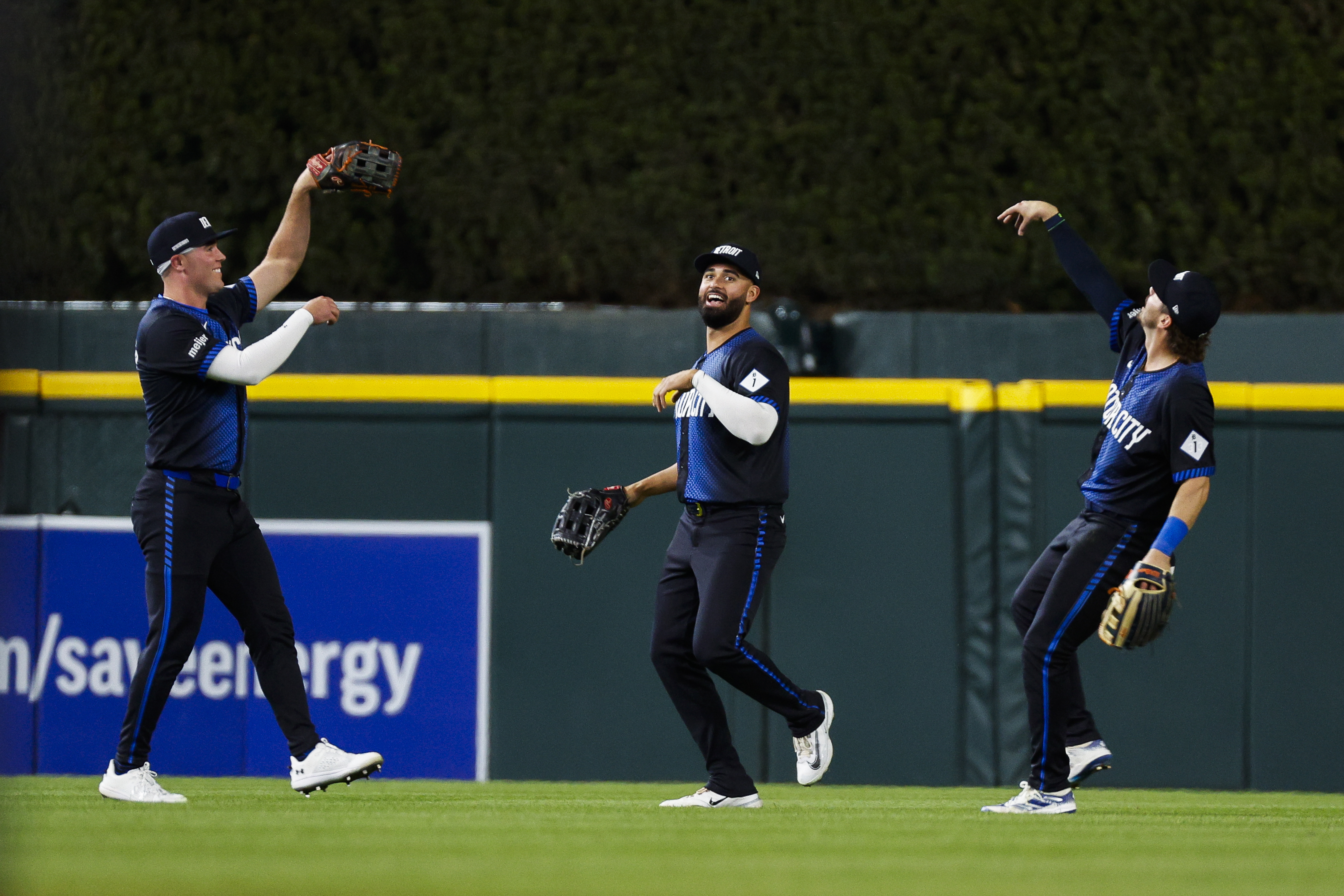 Tigers take 3 of 4 from KC... Live Reaction to SD game episode artwork