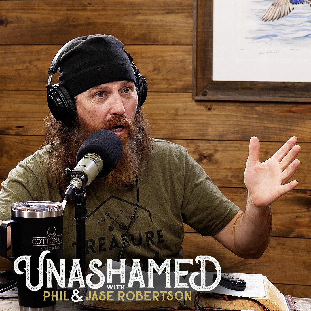 Ep 827 | Phil Is Perplexed by Trigger-Happy Newbies & the Surprising Reason Jase Quit His First Job