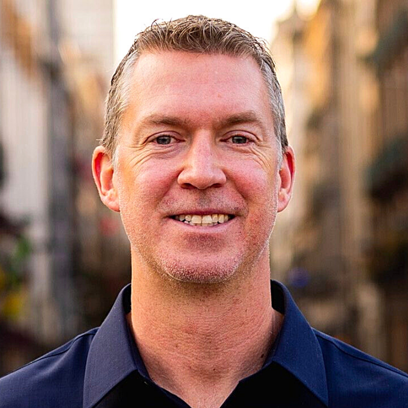 The Maverick Show: Remote Entrepreneurship and World Travel