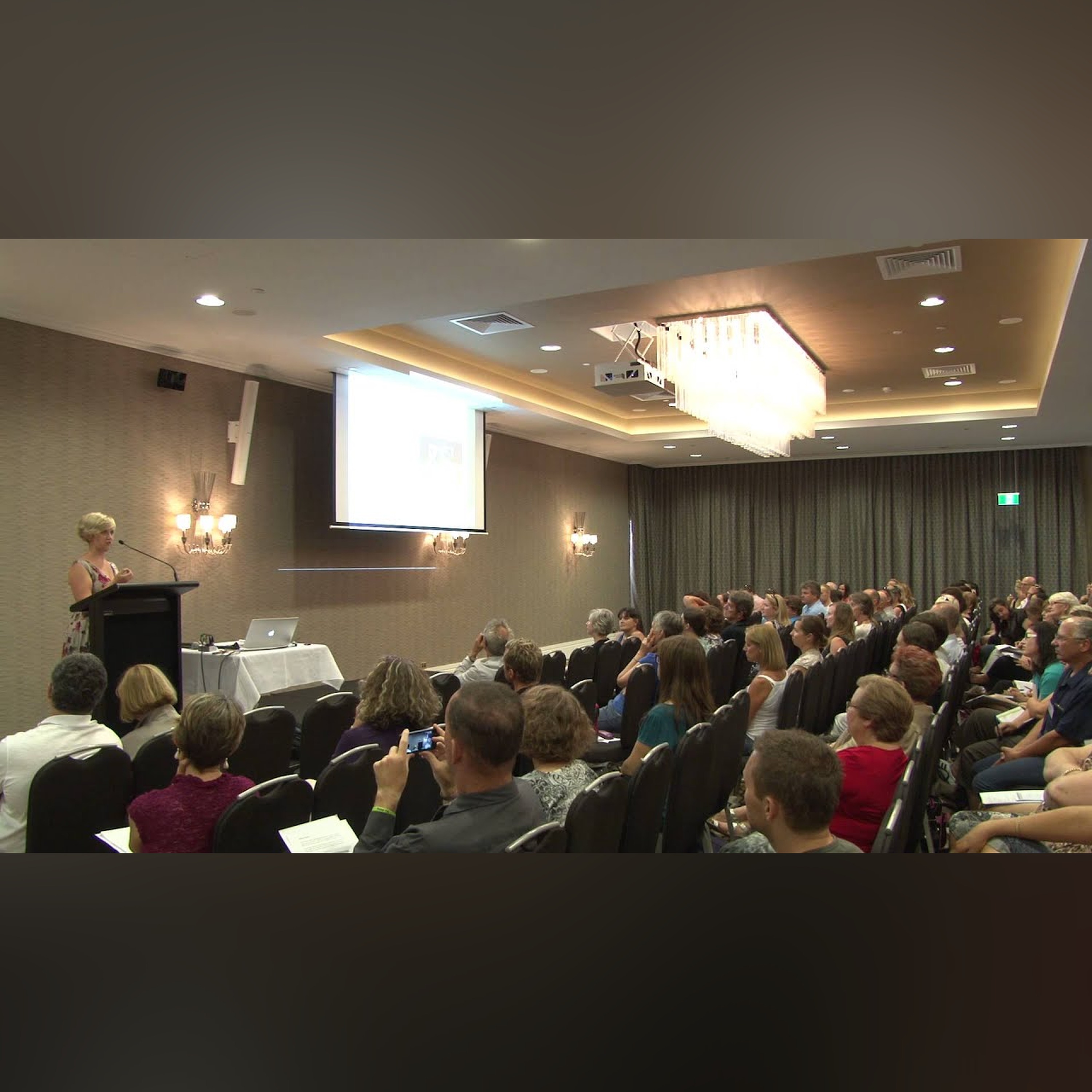 Anastasia Boulais - 'Is Paleo the best Low Carb diet?'