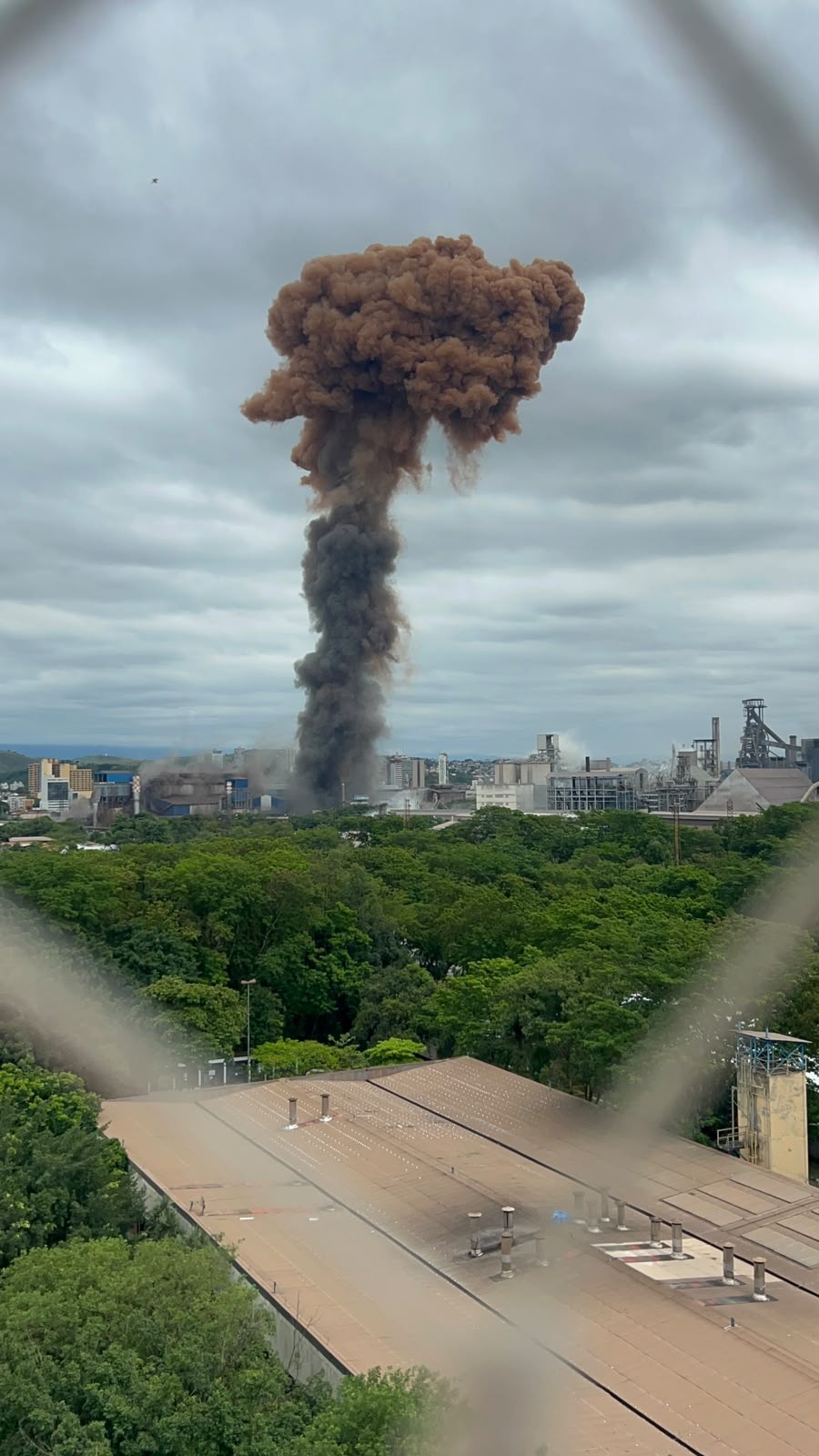 Forte explosão atinge a CSN, em Volta Redonda; VÍDEO episode artwork